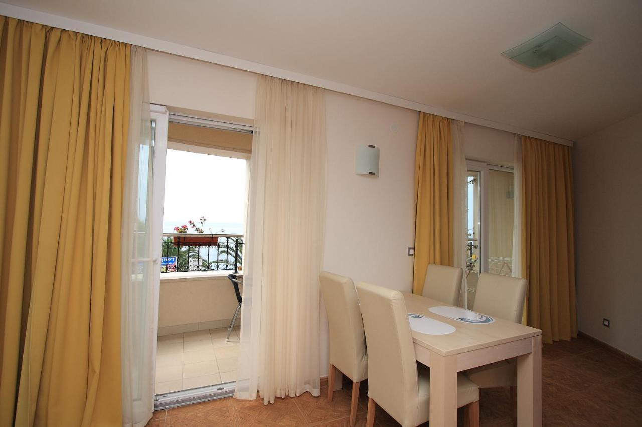 Aparthotel Natalia Podgora Exterior photo