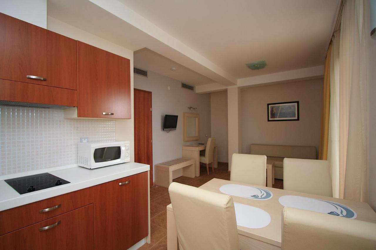 Aparthotel Natalia Podgora Exterior photo